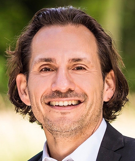 Mike Feistauer, Versicherungsmakler